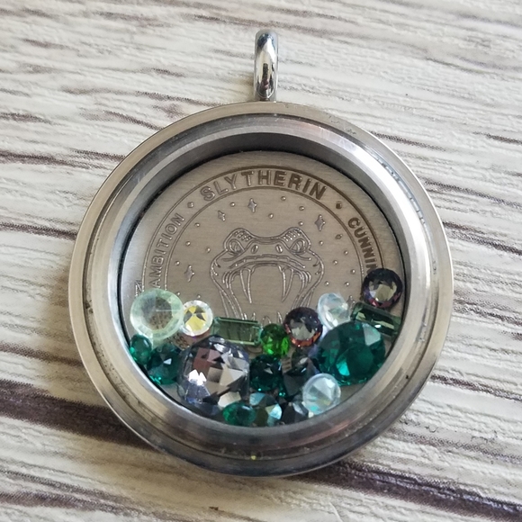 🦉Slytherin Locket Set - Picture 2 of 2